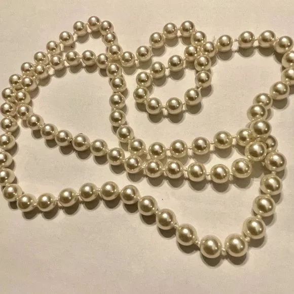 Vintage RMN Faux Pearl Necklace - Picture 5 of 7